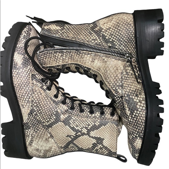 Dolce Vita Gregor Snakeprint Embossed Combat Boots sz 7 Exclusive Bloomingdale’s - Picture 4 of 6